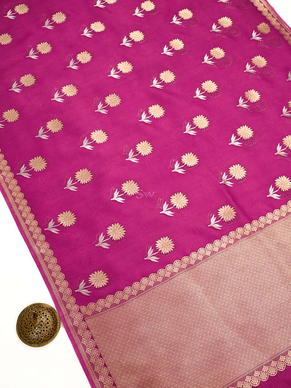 Magenta Boota Organza Handloom Banarasi Saree - Sacred Weaves