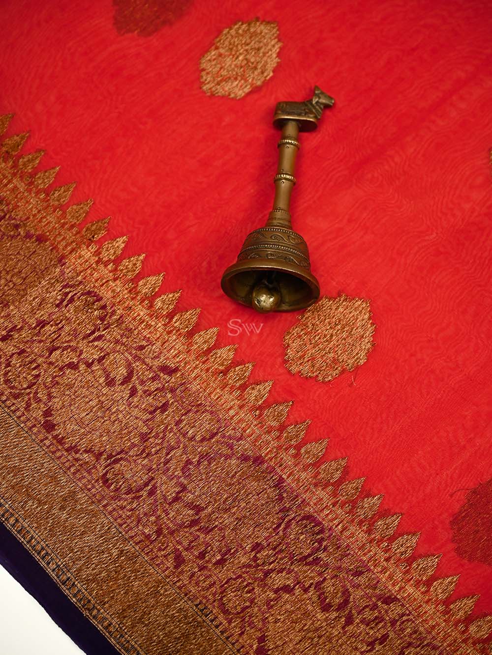 Red Organza Silk Handloom Banarasi Saree - Sacred Weaves