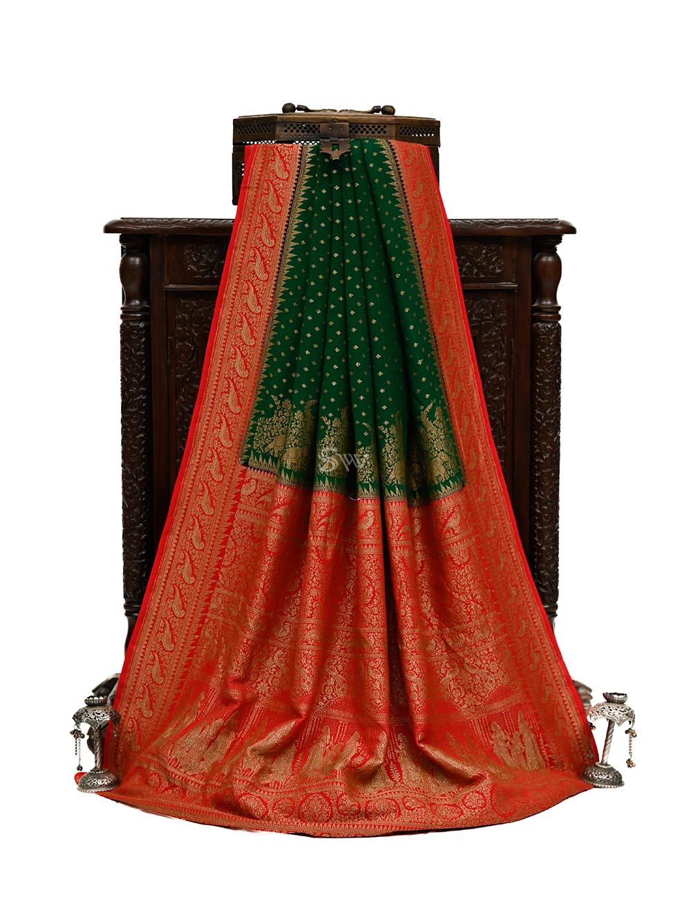 Green Crepe Silk Booti Handloom Banarasi Saree - Sacred Weaves