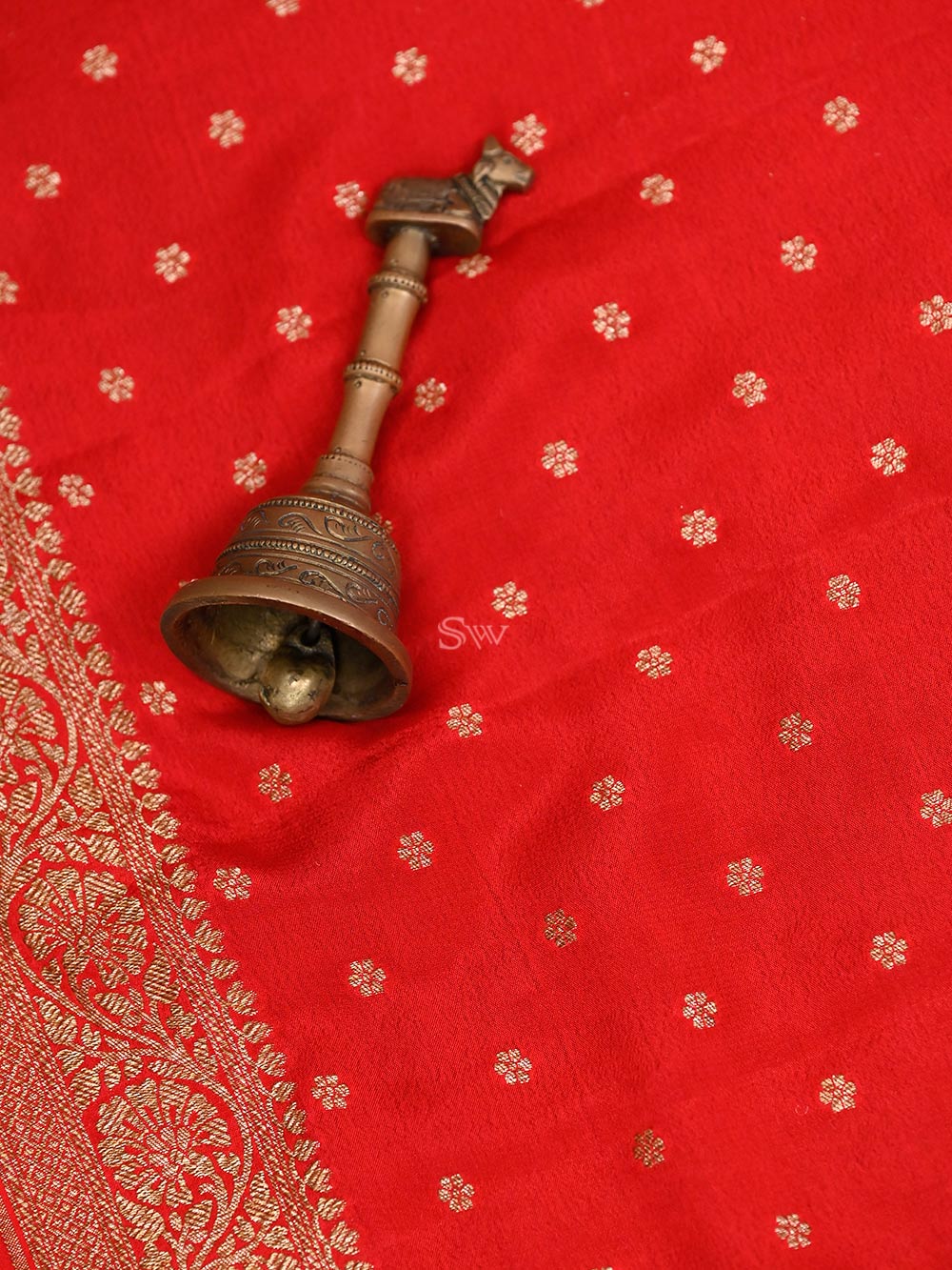 Red Crepe Silk Booti Handloom Banarasi Saree - Sacred Weaves