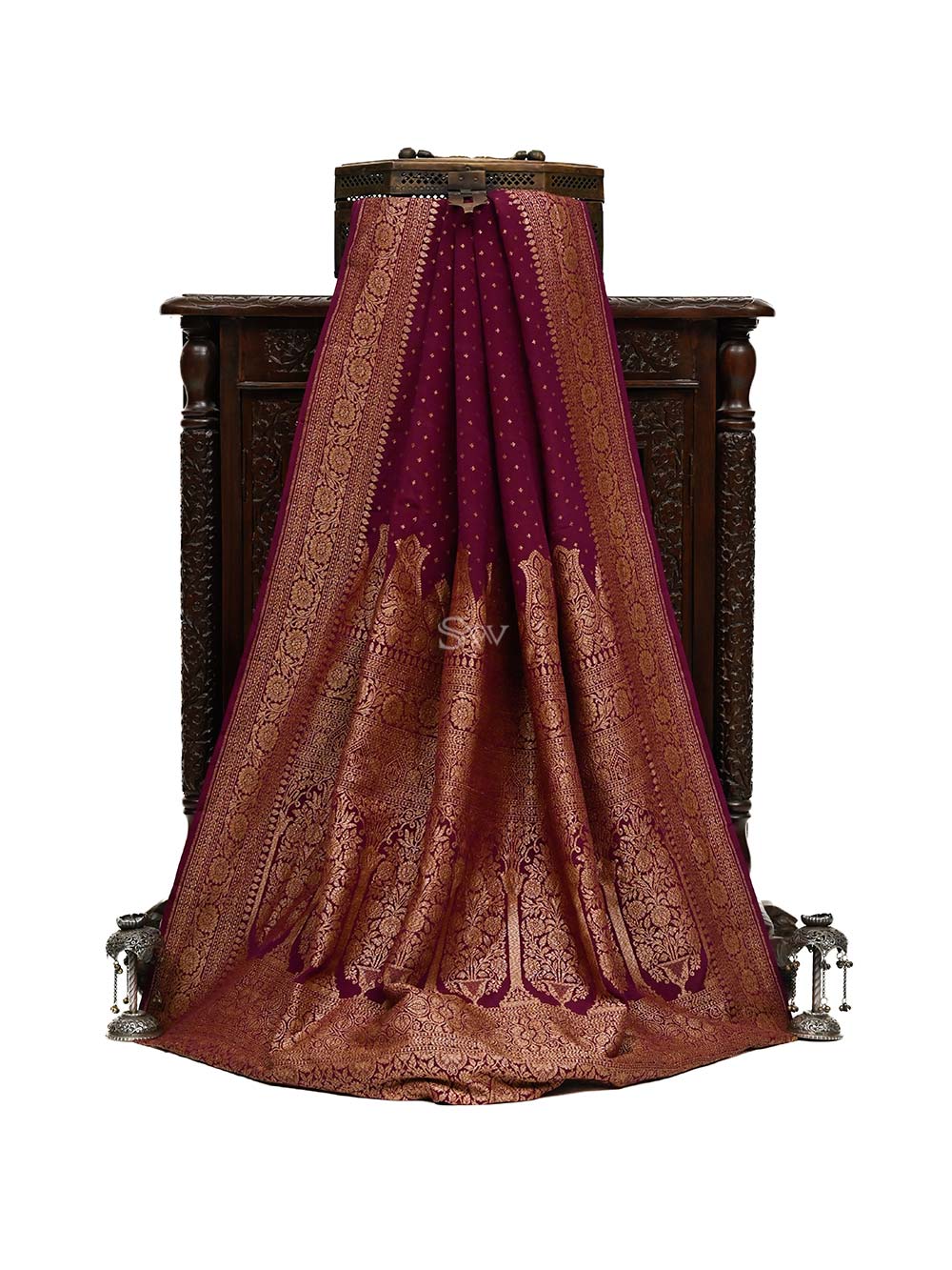 Wine Crepe Silk Booti Handloom Banarasi Saree - Sacred Weaves