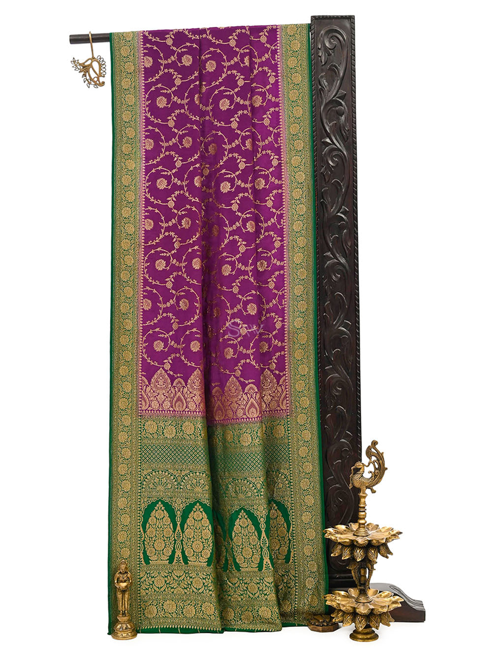 Wine Jaal Crepe Silk Handloom Banarasi Saree