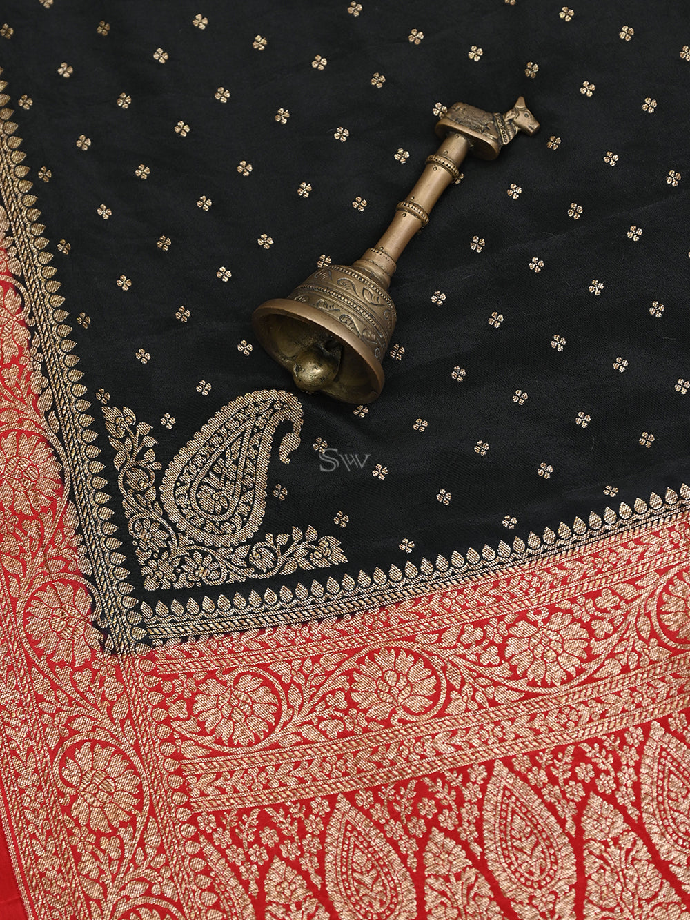 Black Konia Crepe Silk Handloom Banarasi Saree - Sacred Weaves