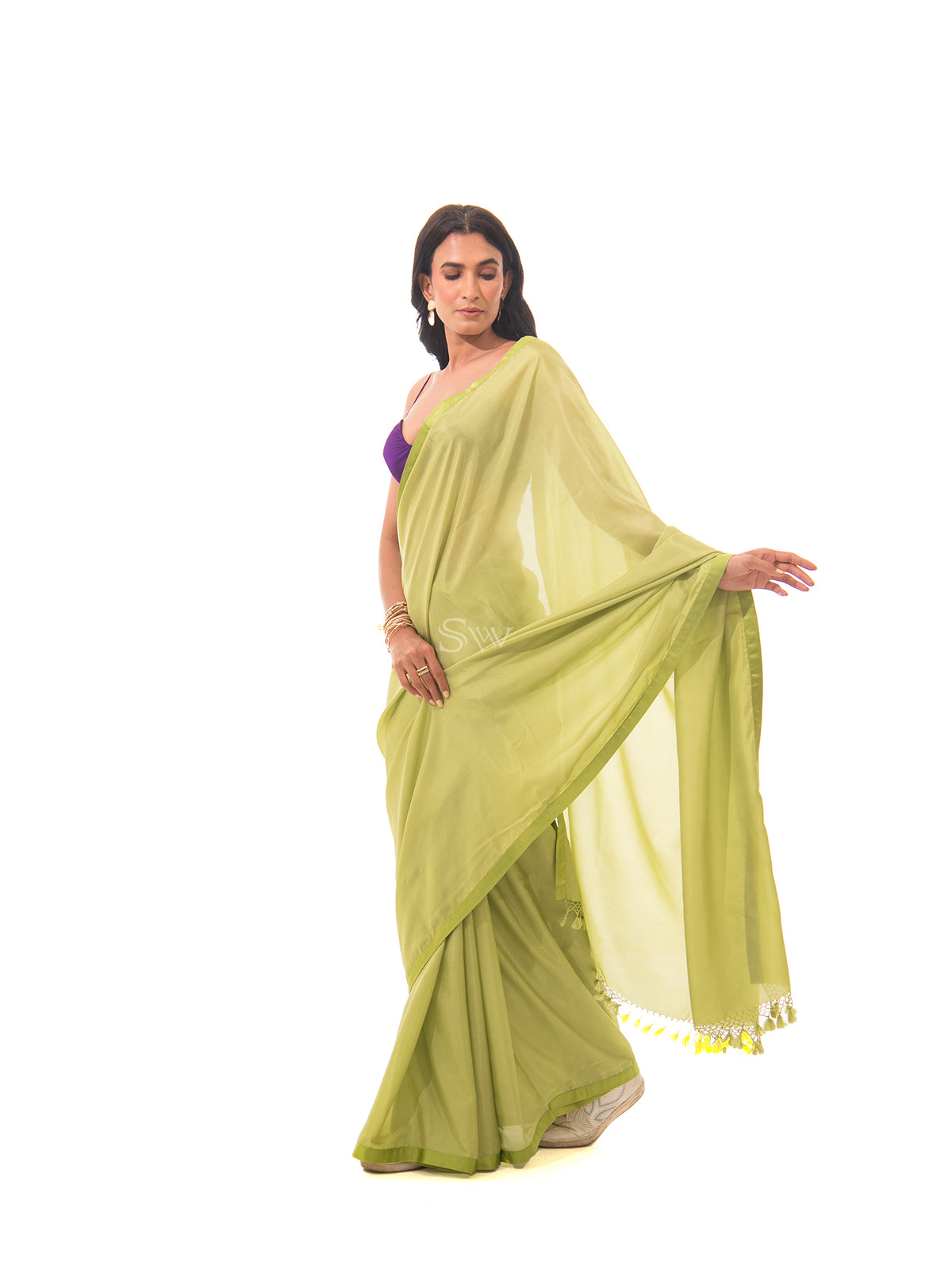 Green Plain Silk Handloom Saree - Sacred Weaves