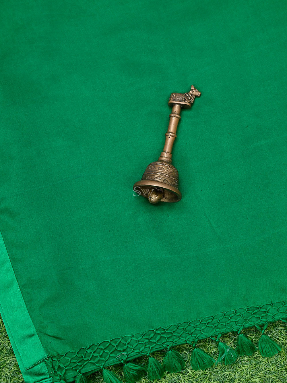 Dark Green Plain Silk Handloom Saree - Sacred Weaves