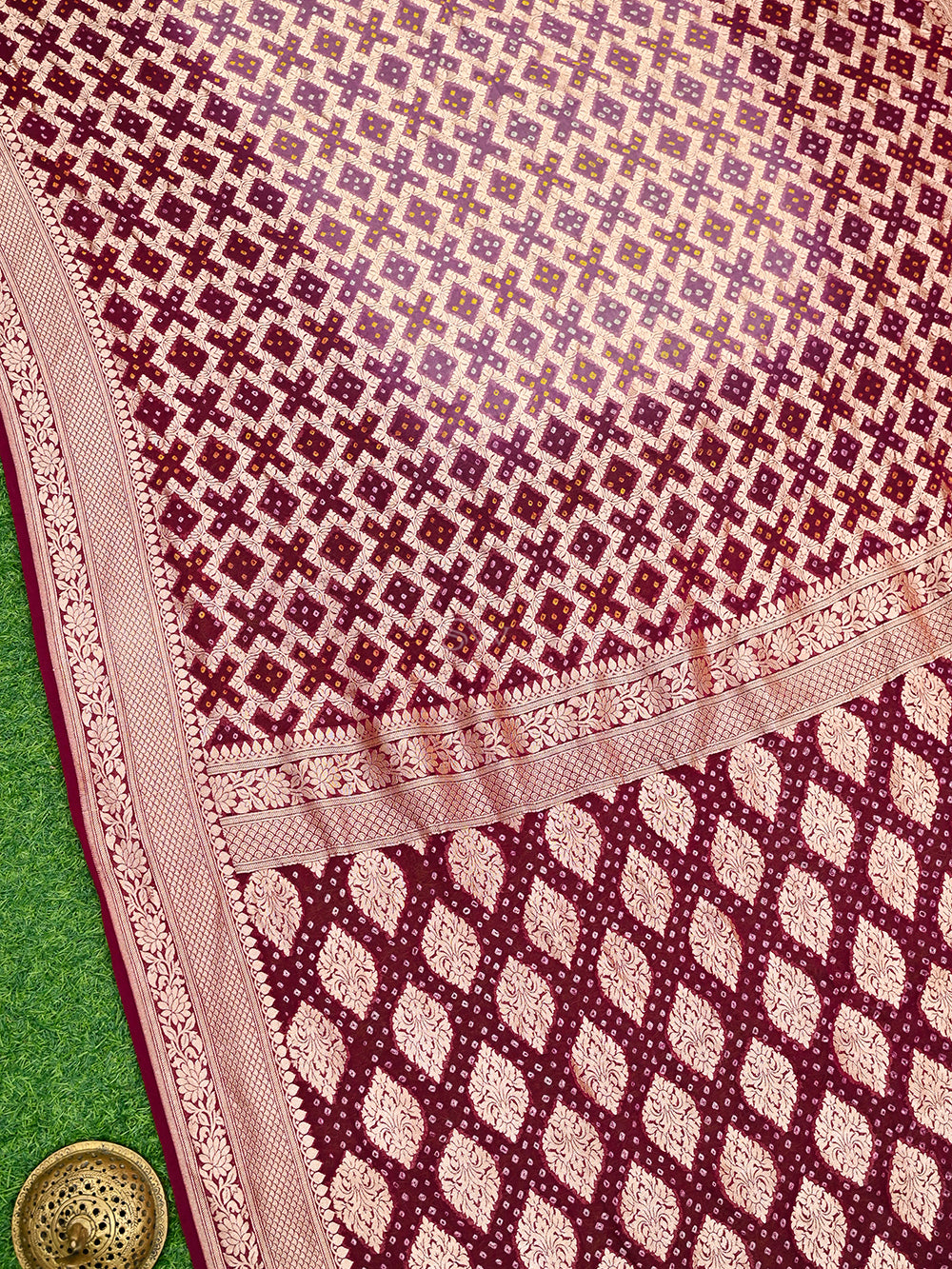 Wine Mauve Bandhani Khaddi Georgette Handloom Banarasi Saree - Sacred Weaves