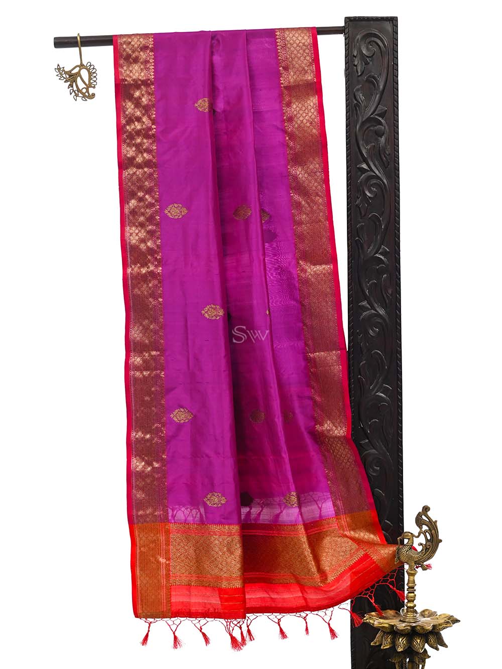 Dark Magenta Booti Katan Silk Handloom Banarasi Dupatta