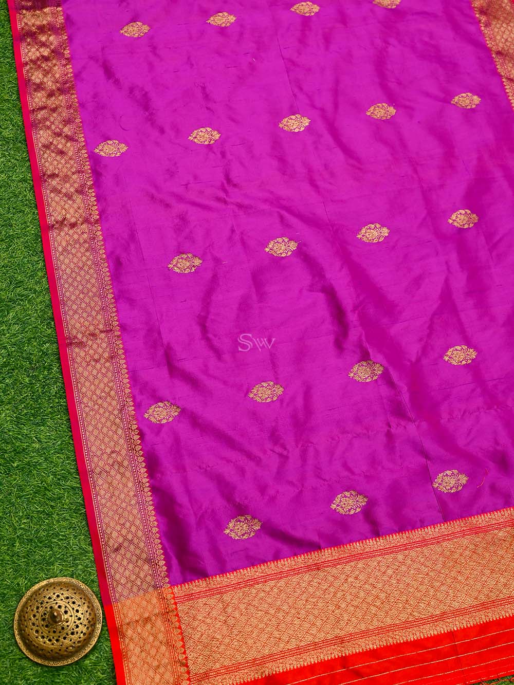 Dark Magenta Booti Katan Silk Handloom Banarasi Dupatta