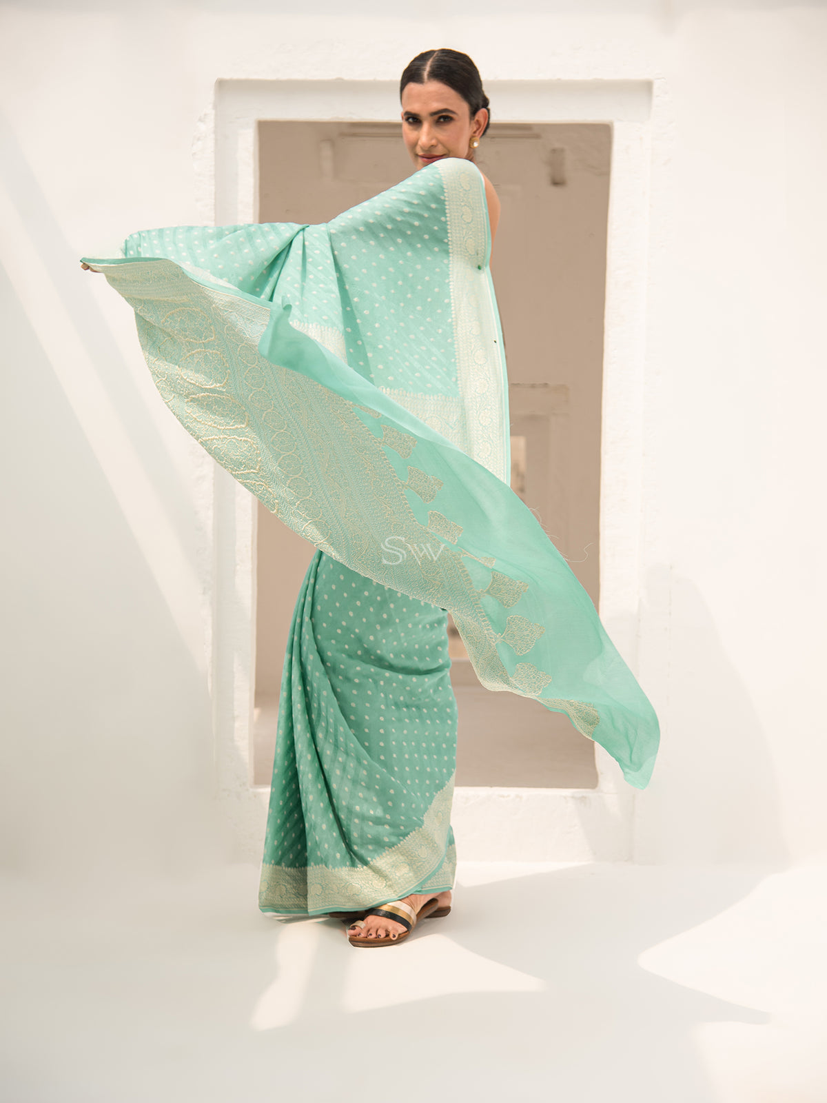 Sea Green Booti Crepe Silk Handloom Banarasi Saree - Sacred Weaves