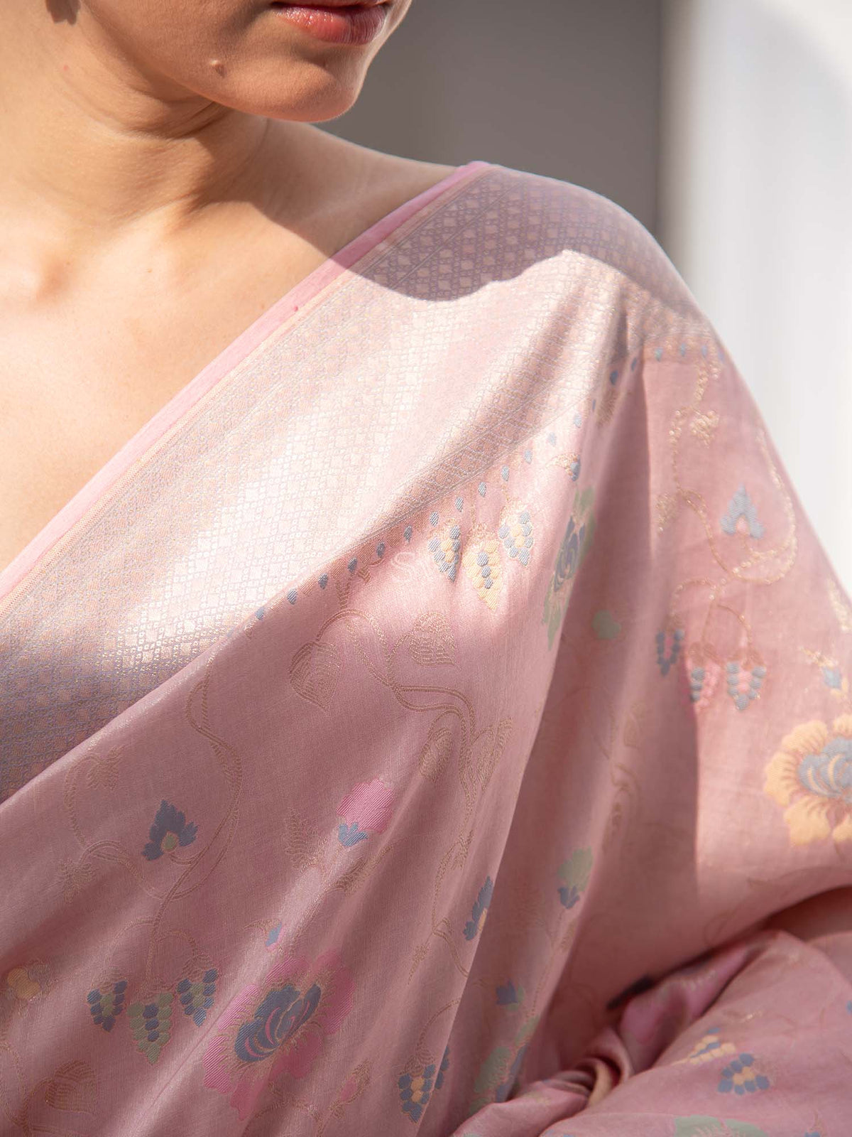 Pastel Pink Flowy Tissue Silk Handloom Banarasi Saree - Sacred Weaves