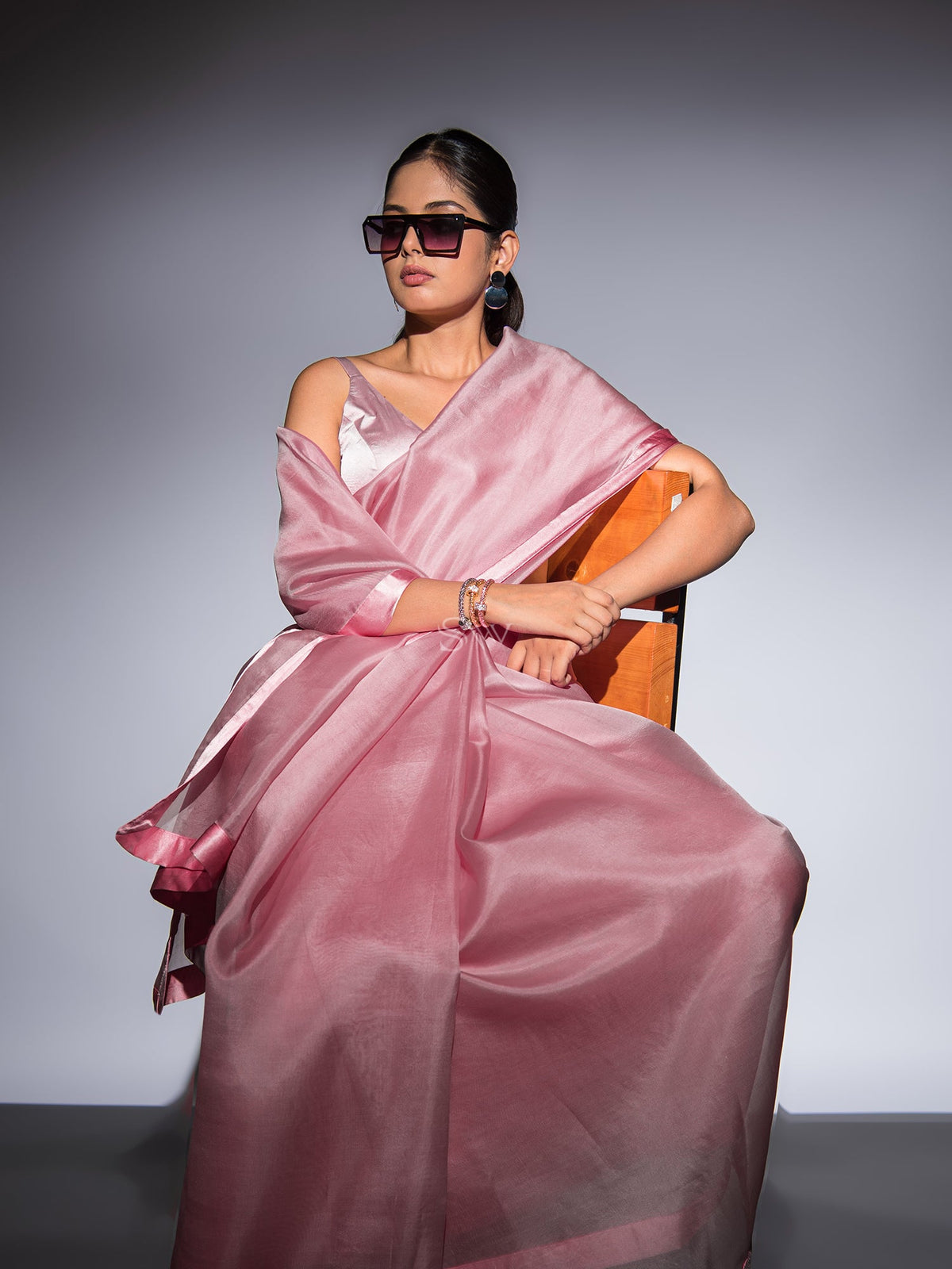 Dusty Pink Plain Organza Handloom Saree - Sacred Weaves