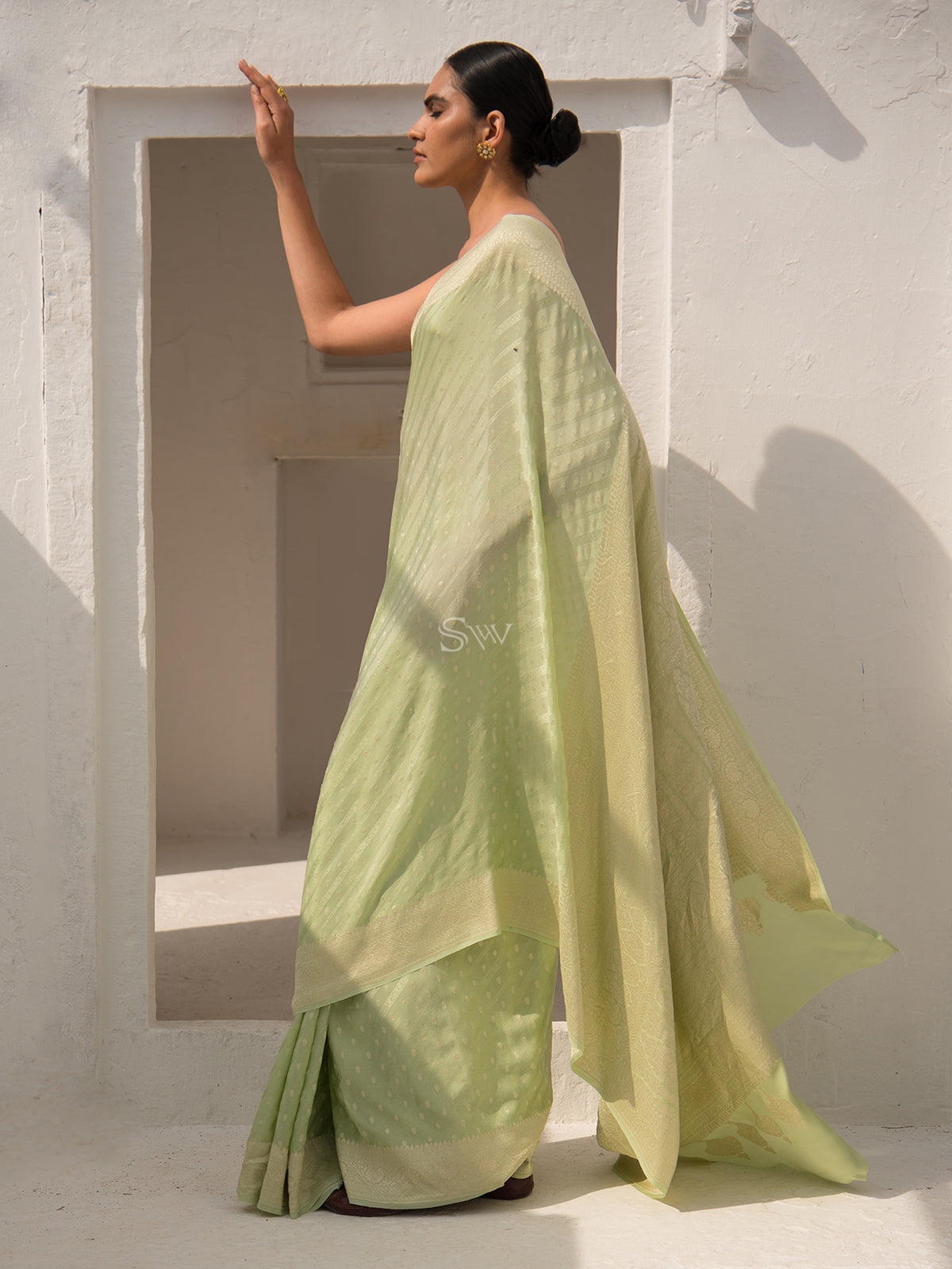 Pista Green Crepe Silk Handloom Banarasi Saree - Sacred Weaves