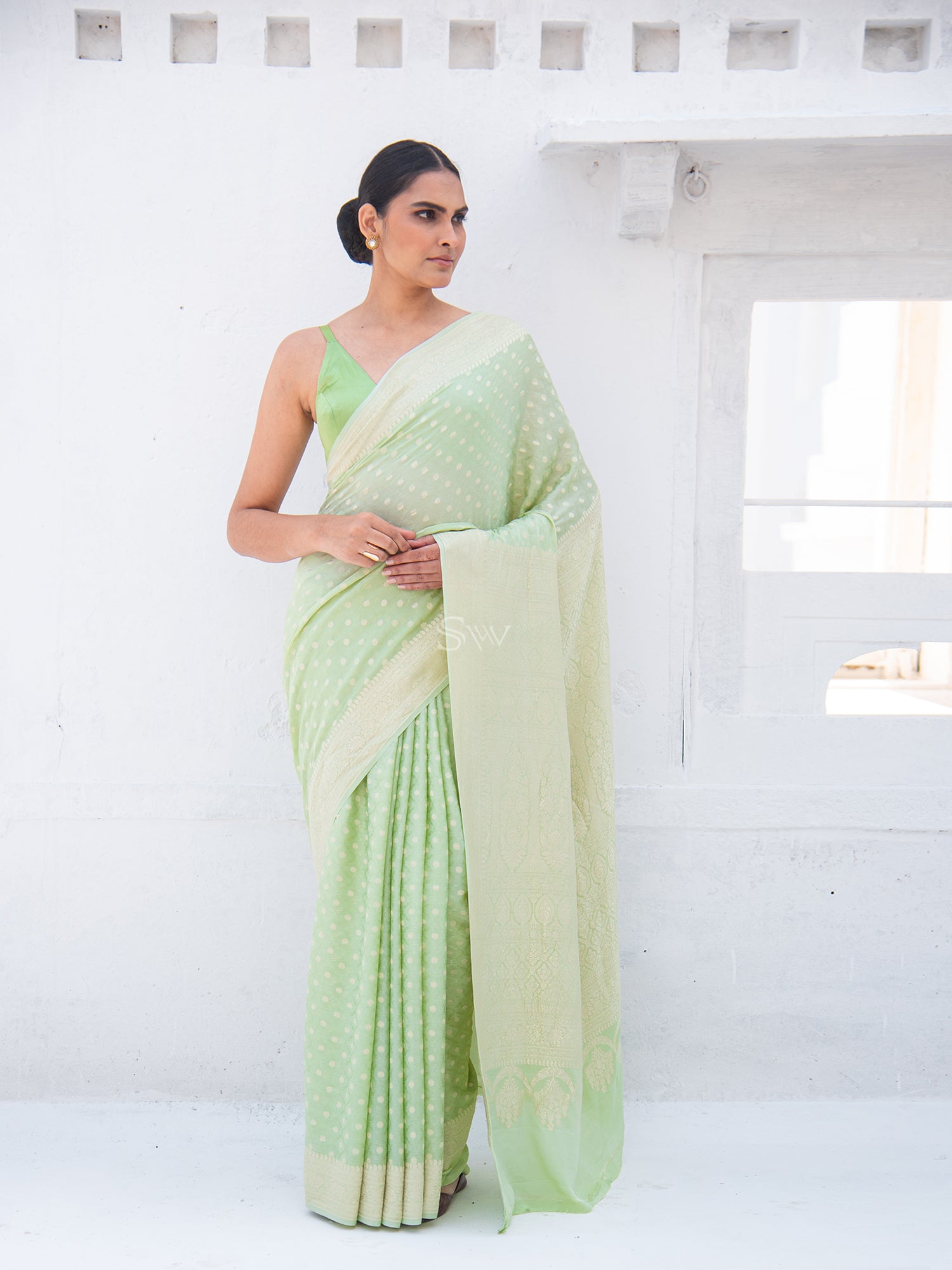Pastel Pista Green Crepe Silk Handloom Banarasi Saree - Sacred Weaves