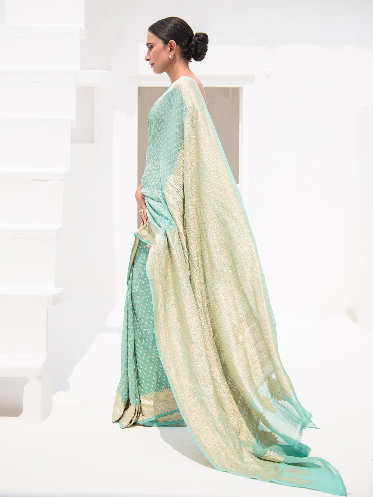 Aqua Green Crush Tissue Silk Handloom Banarasi Saree - Sacred Weaves