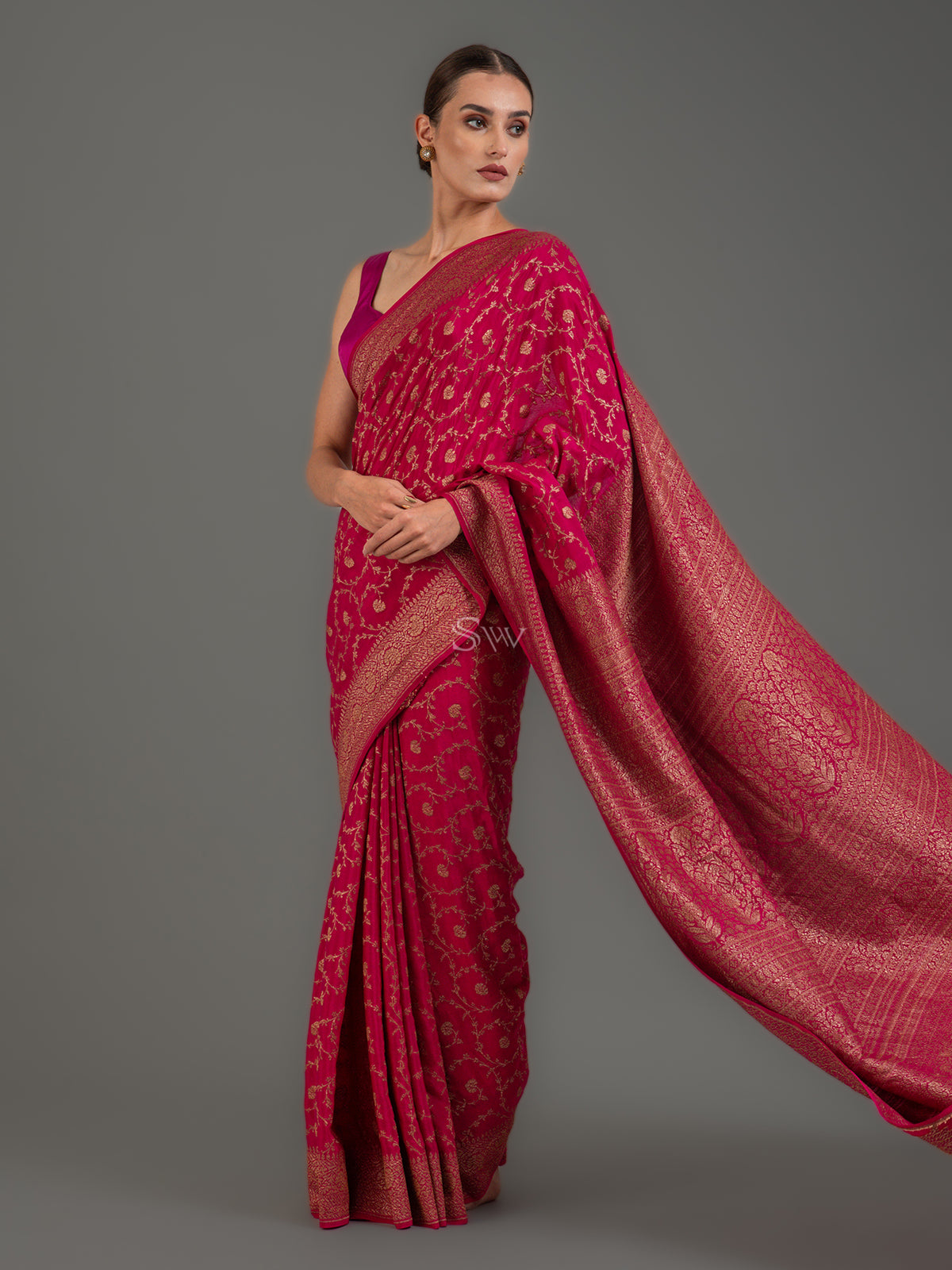 Magenta Jaal Crepe Silk Handloom Banarasi Saree