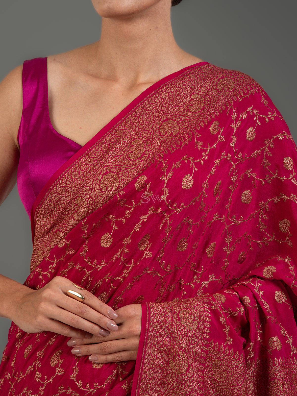 Magenta Jaal Crepe Silk Handloom Banarasi Saree