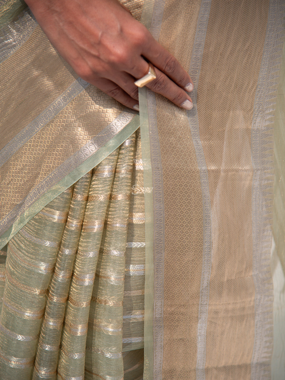 Pastel Green Crush Tissue Rangkat Handloom Banarasi Saree