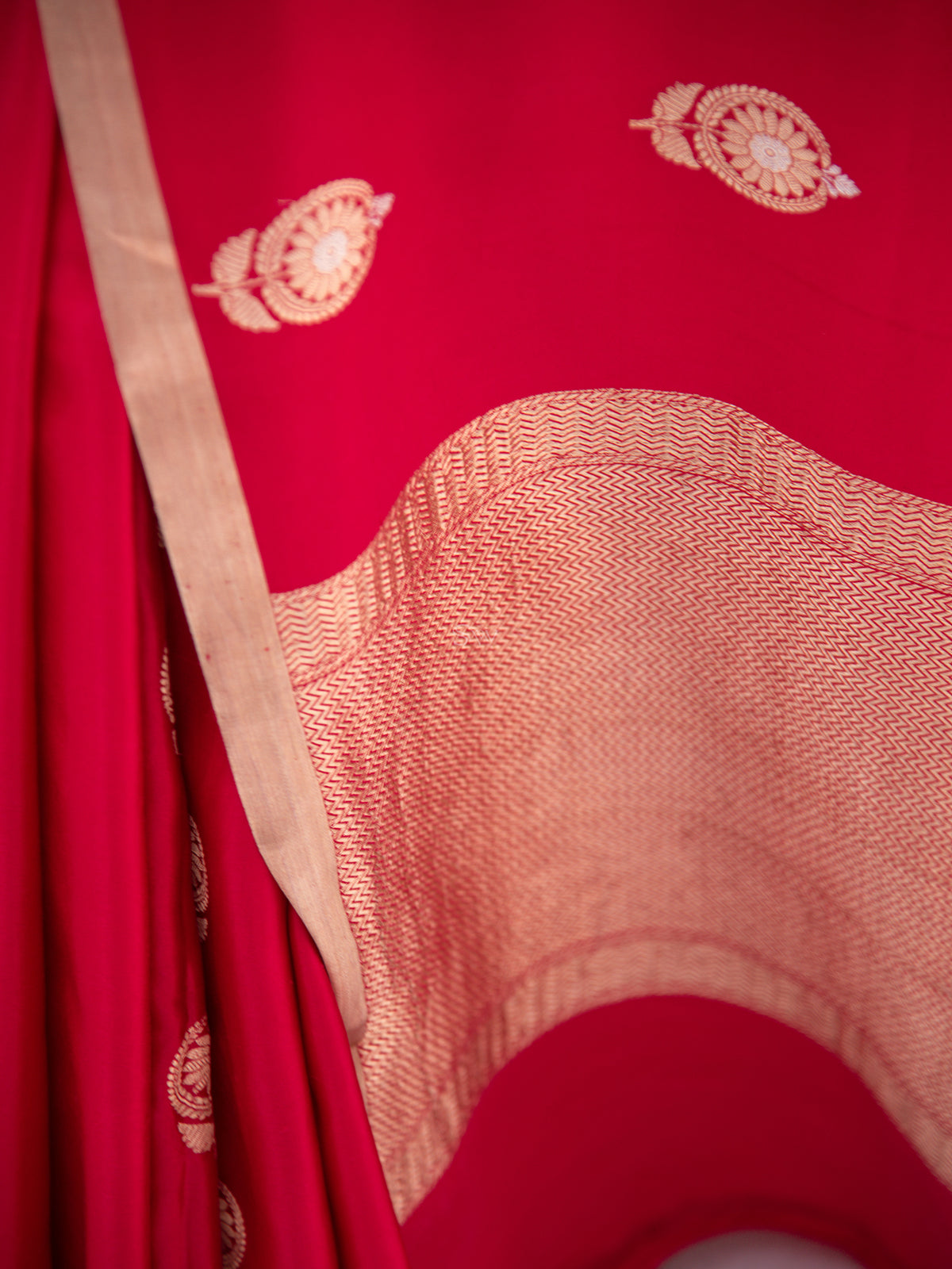 Magenta Mashru Satin Silk Handloom Banarasi Saree - Sacred Weaves