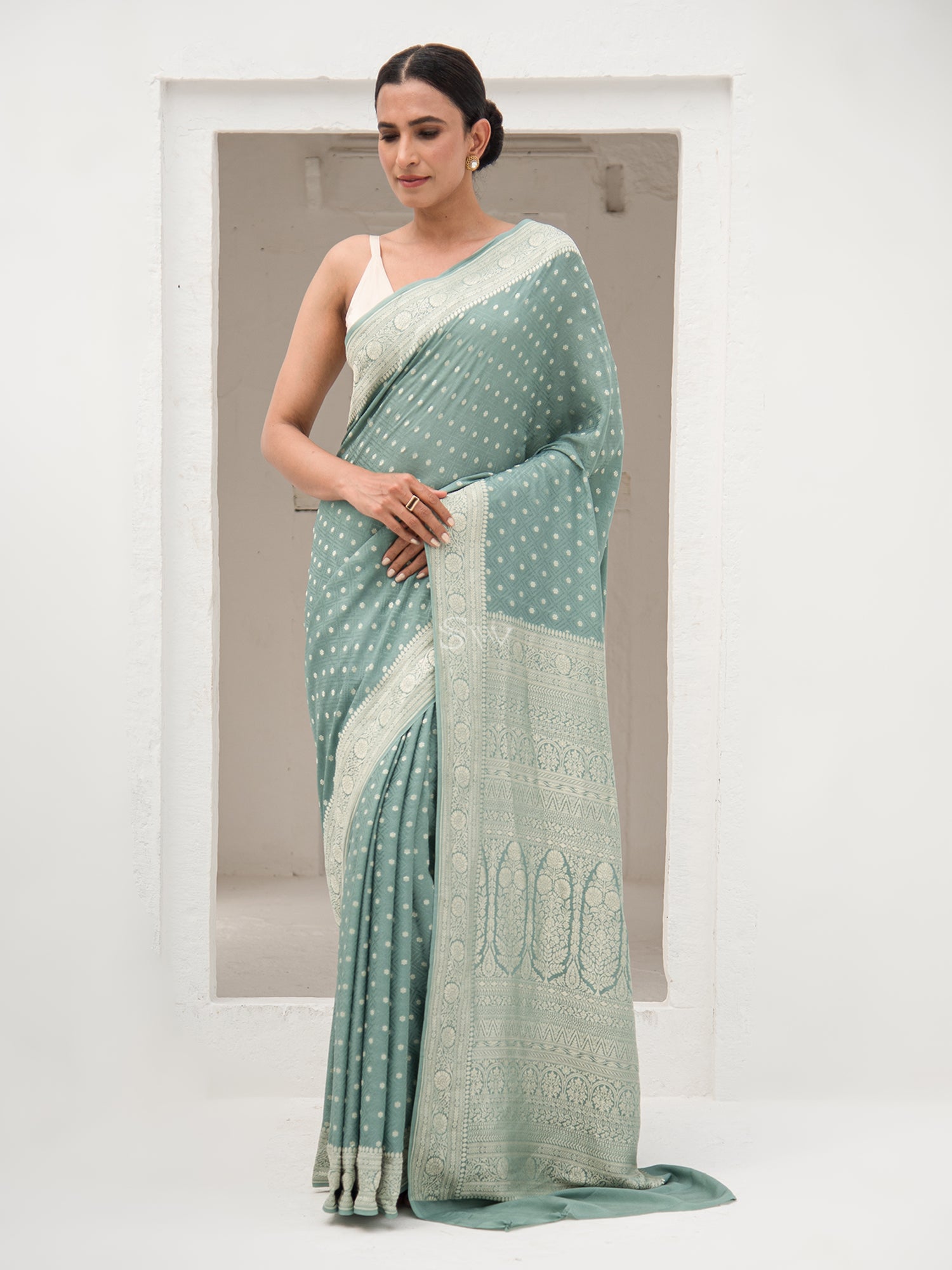 Dusky Blue Booti Crepe Silk Handloom Banarasi Saree - Sacred Weaves
