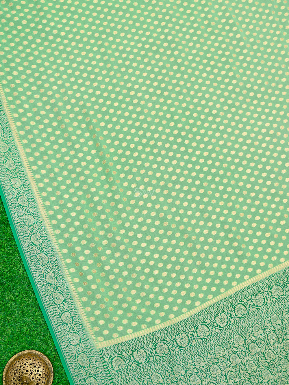 Pastel Green Booti Khaddi Georgette Handloom Banarasi Saree - Sacred Weaves