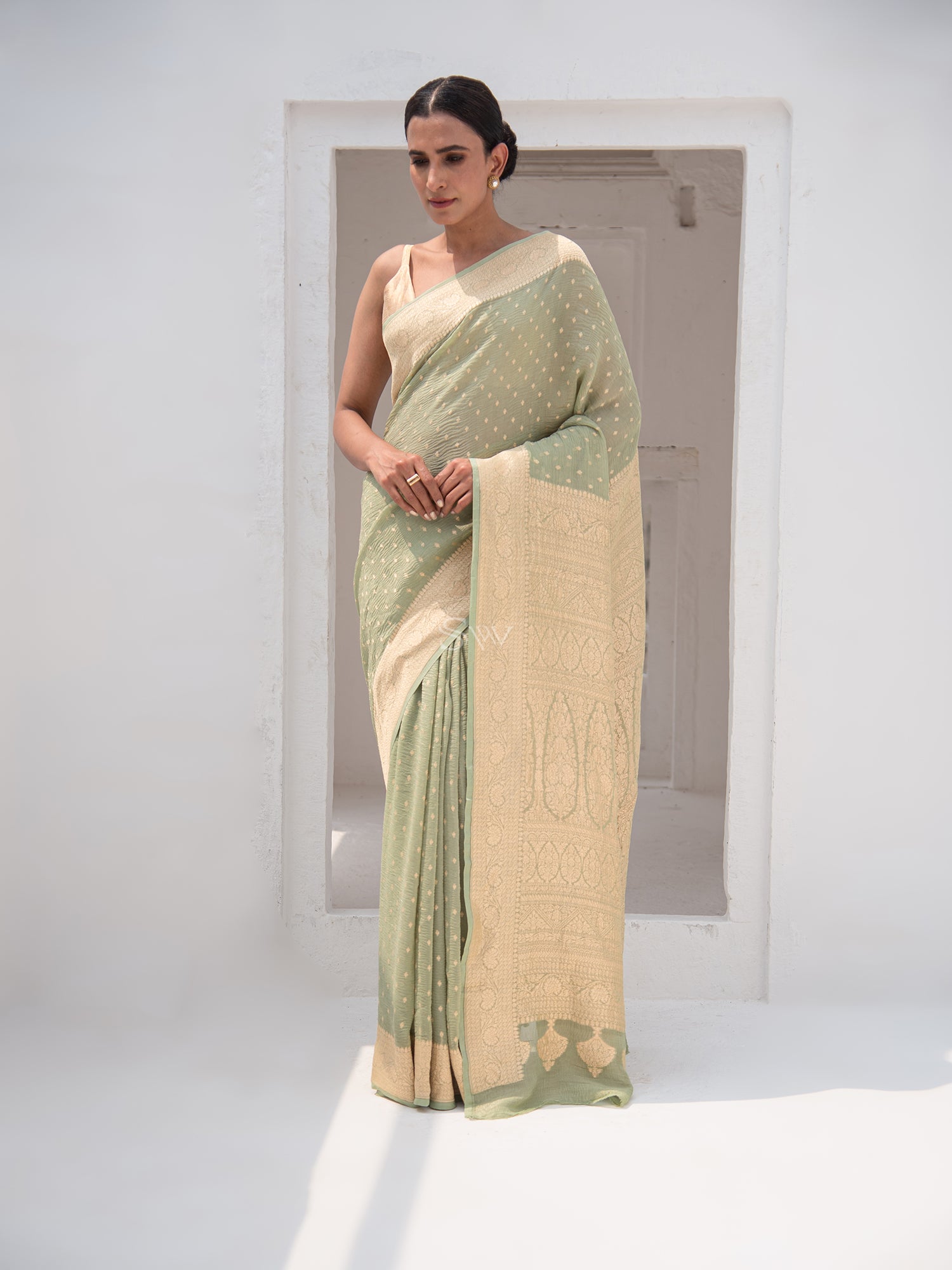 Moss Green Pure Crush Tissue Silk Handloom Banarasi Saree - Sacred Weaves