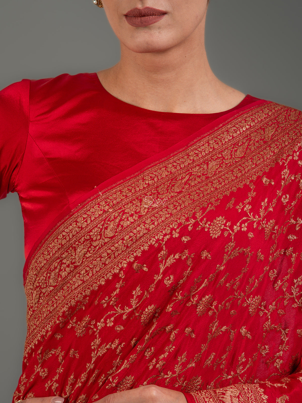 Red Jaal Crepe Silk Handloom Banarasi Saree - Sacred Weaves