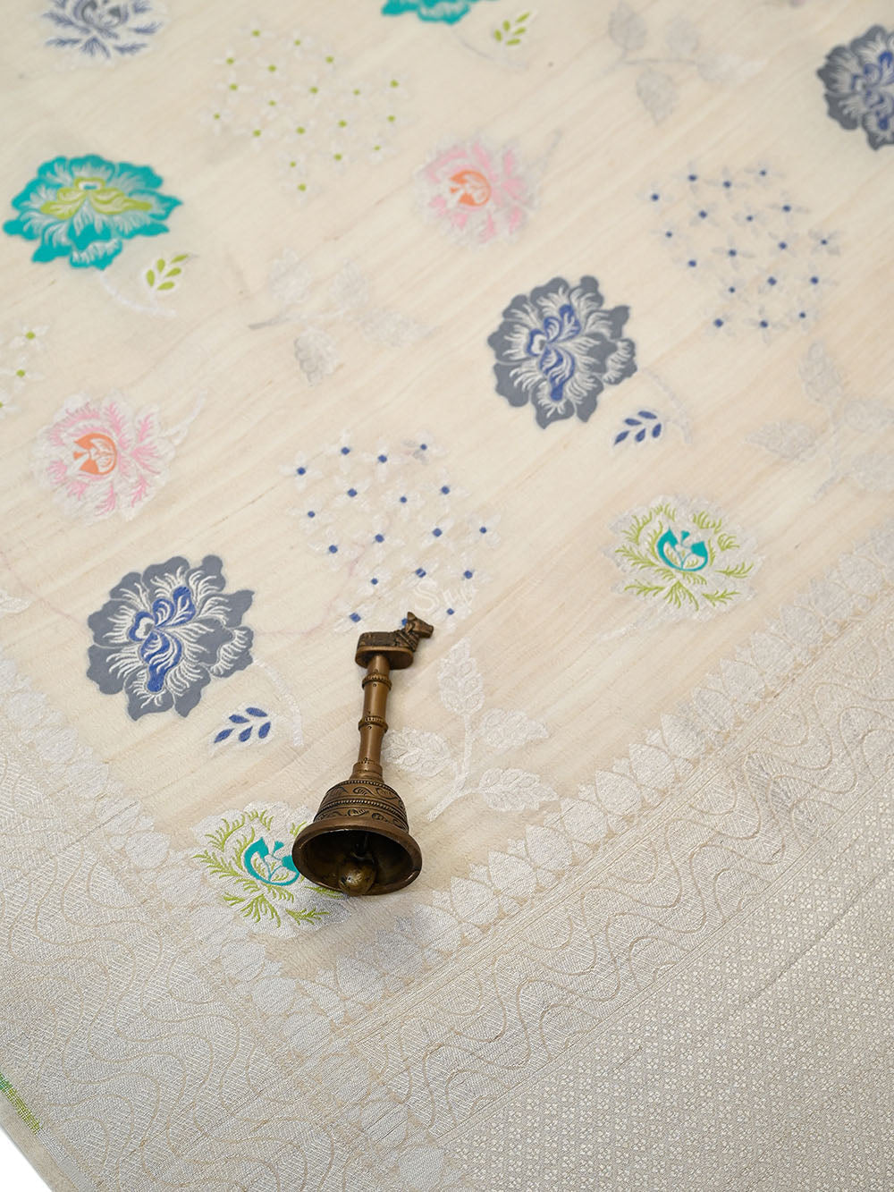 Off White Meenakari Moonga Tussar Silk Handloom Banarasi Saree - Sacred Weaves