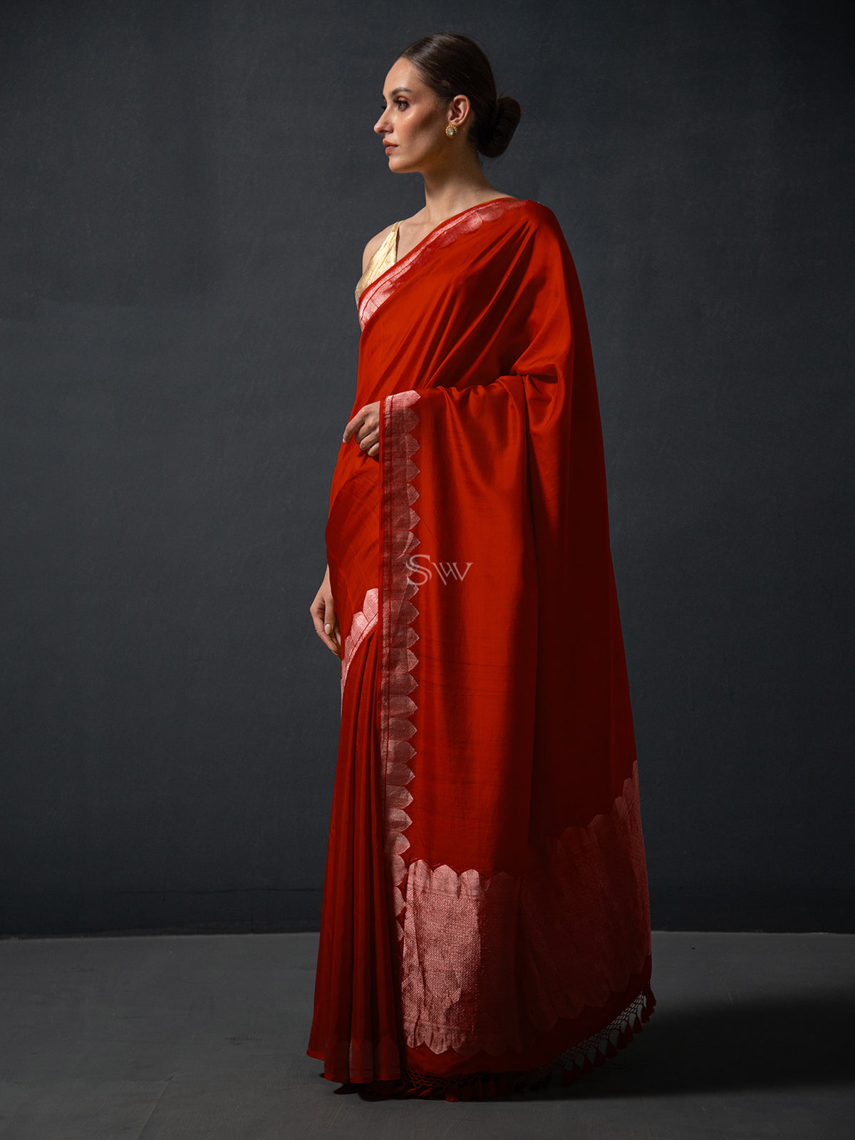 Red Plain Katan Silk Handloom Banarasi Saree - Sacred Weaves