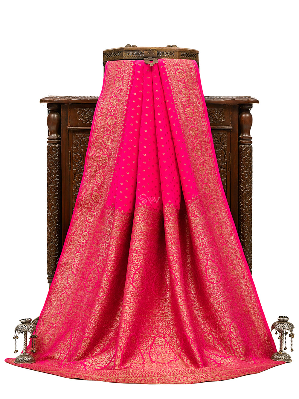 Magenta Booti Crepe Silk Handloom Banarasi Saree