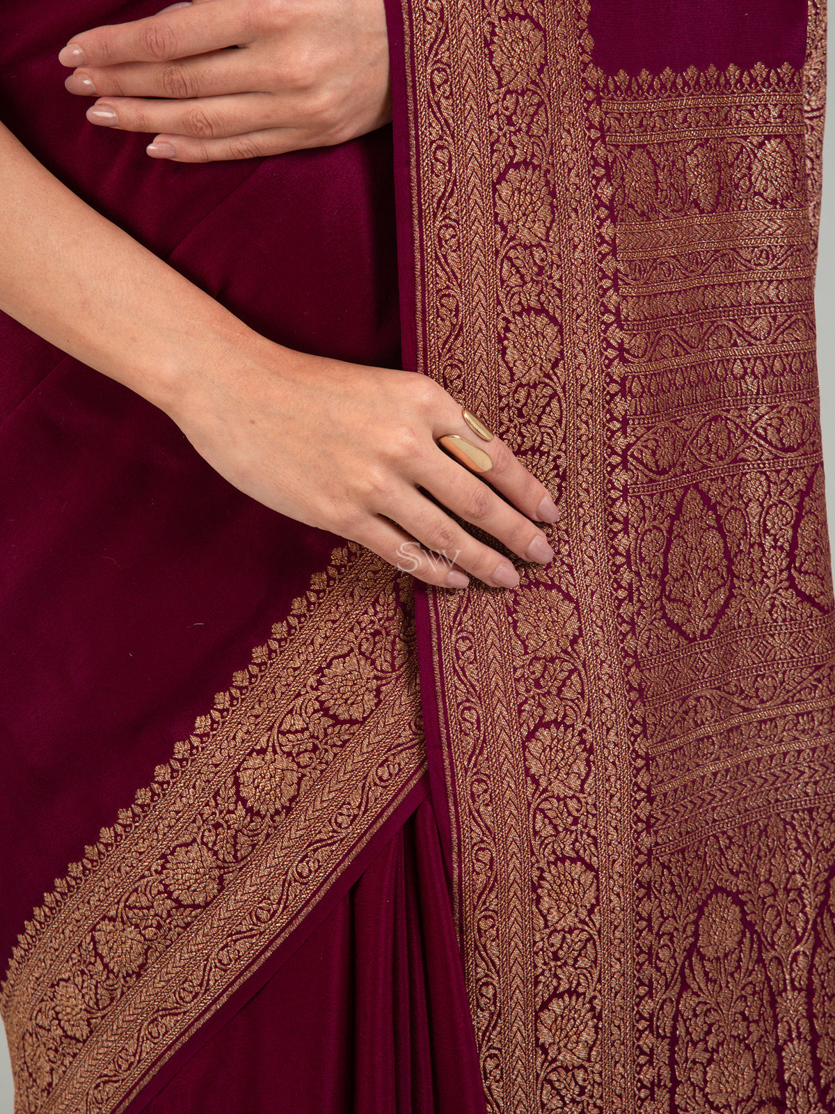 Wine Jaal Crepe Silk Handloom Banarasi Saree - Sacred Weaves