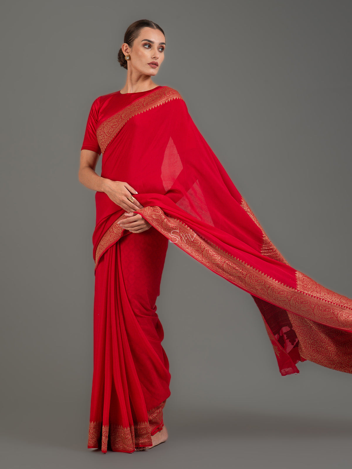 Red Plain Crepe Silk Handloom Banarasi Saree - Sacred Weaves