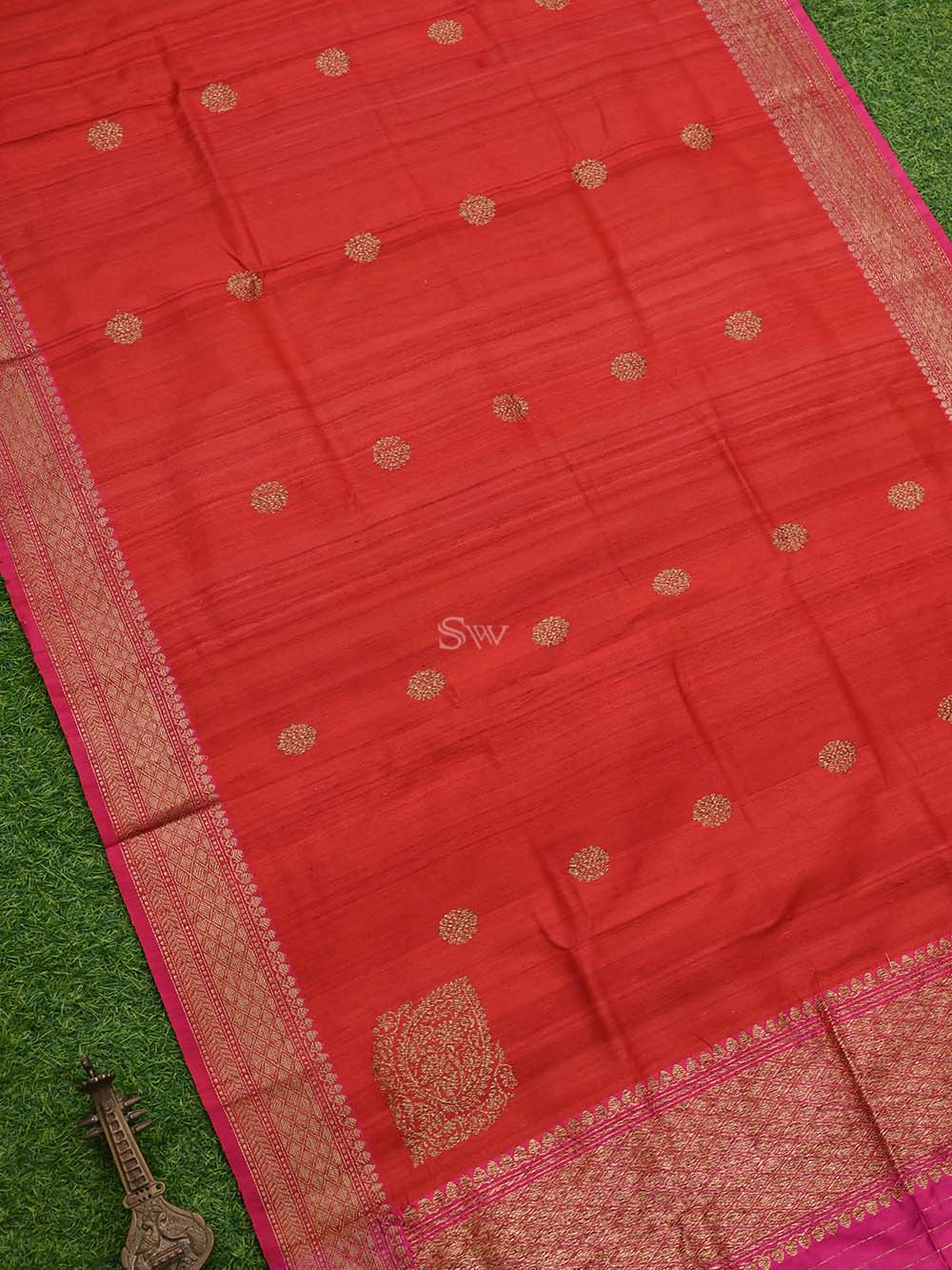Red Boota Tussar Silk Handloom Banarasi Dupatta - Sacred Weaves