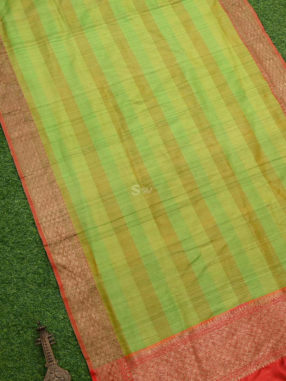 Parrot Green Tussar Silk Handloom Banarasi Dupatta - Sacred Weaves