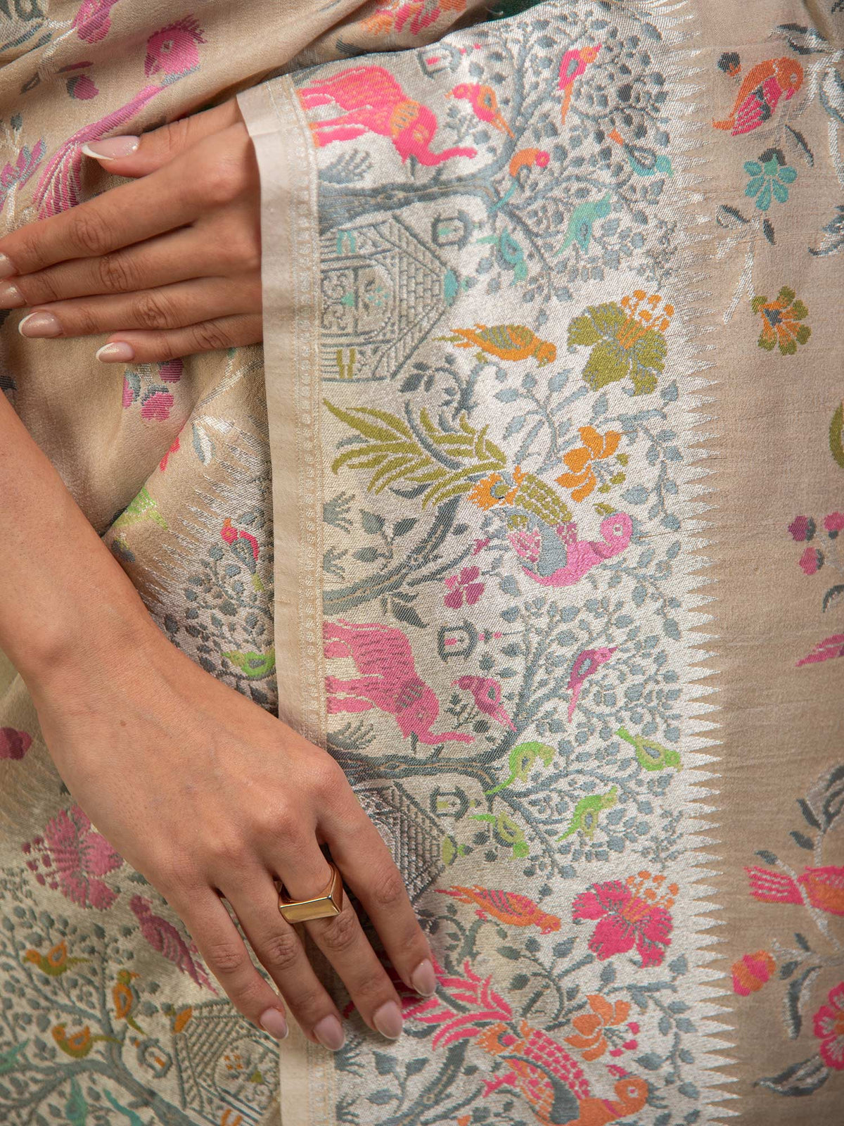 Off White Tussar Georgette Handloom Banarasi Saree