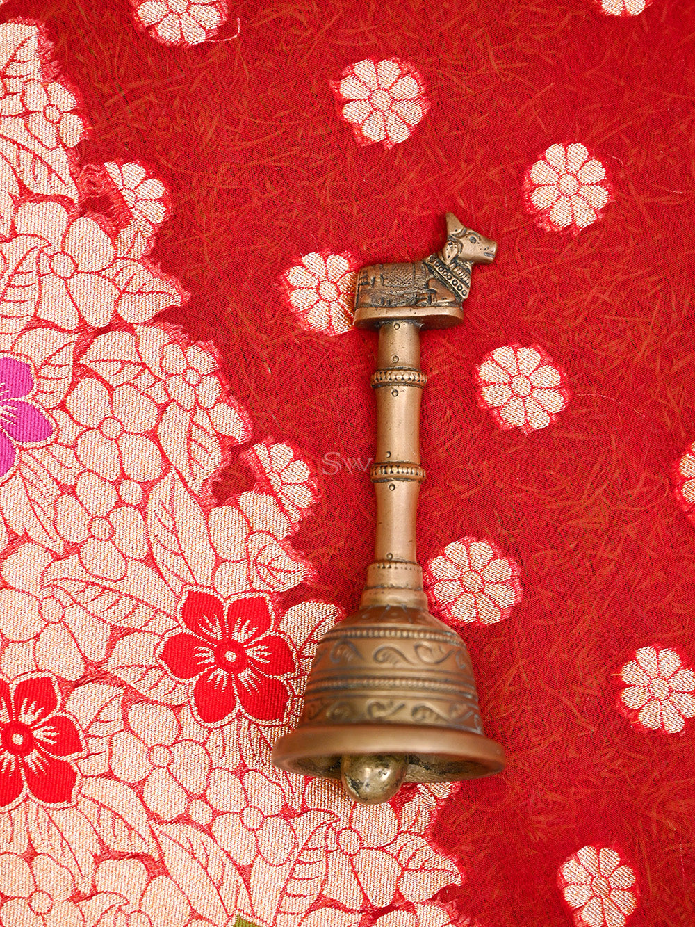 Red Booti Khaddi Georgette Handloom Banarasi Saree - Sacred Weaves