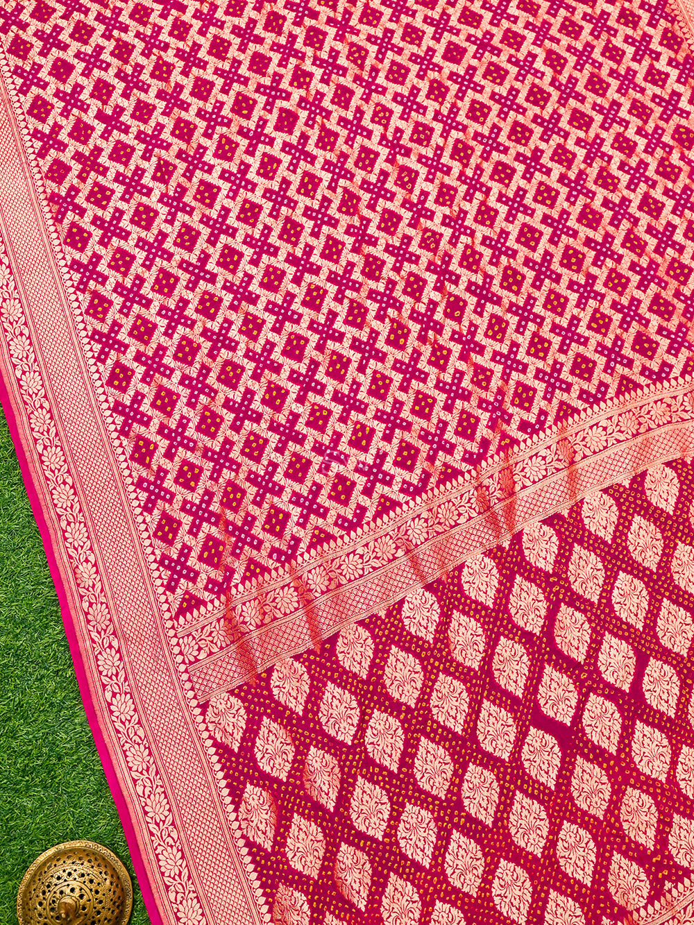 Magenta Bandhani Khaddi Georgette Handloom Banarasi Saree - Sacred Weaves