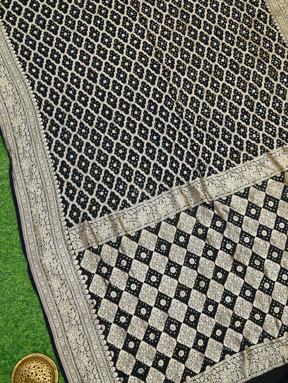 Navy Blue Bandhani Khaddi Georgette Handloom Banarasi Saree - Sacred Weaves