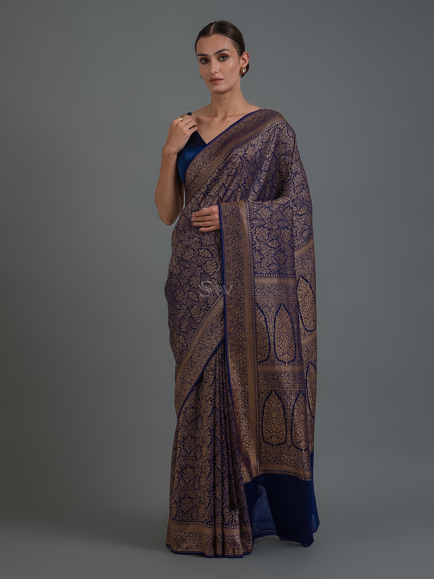 Navy Blue Jaal Crepe Silk Handloom Banarasi Saree - Sacred Weaves 