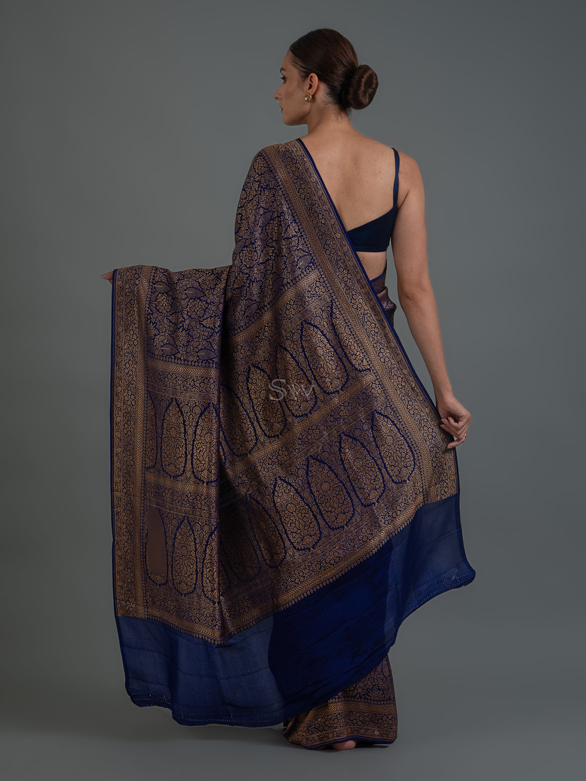 Navy Blue Jaal Crepe Silk Handloom Banarasi Saree - Sacred Weaves 