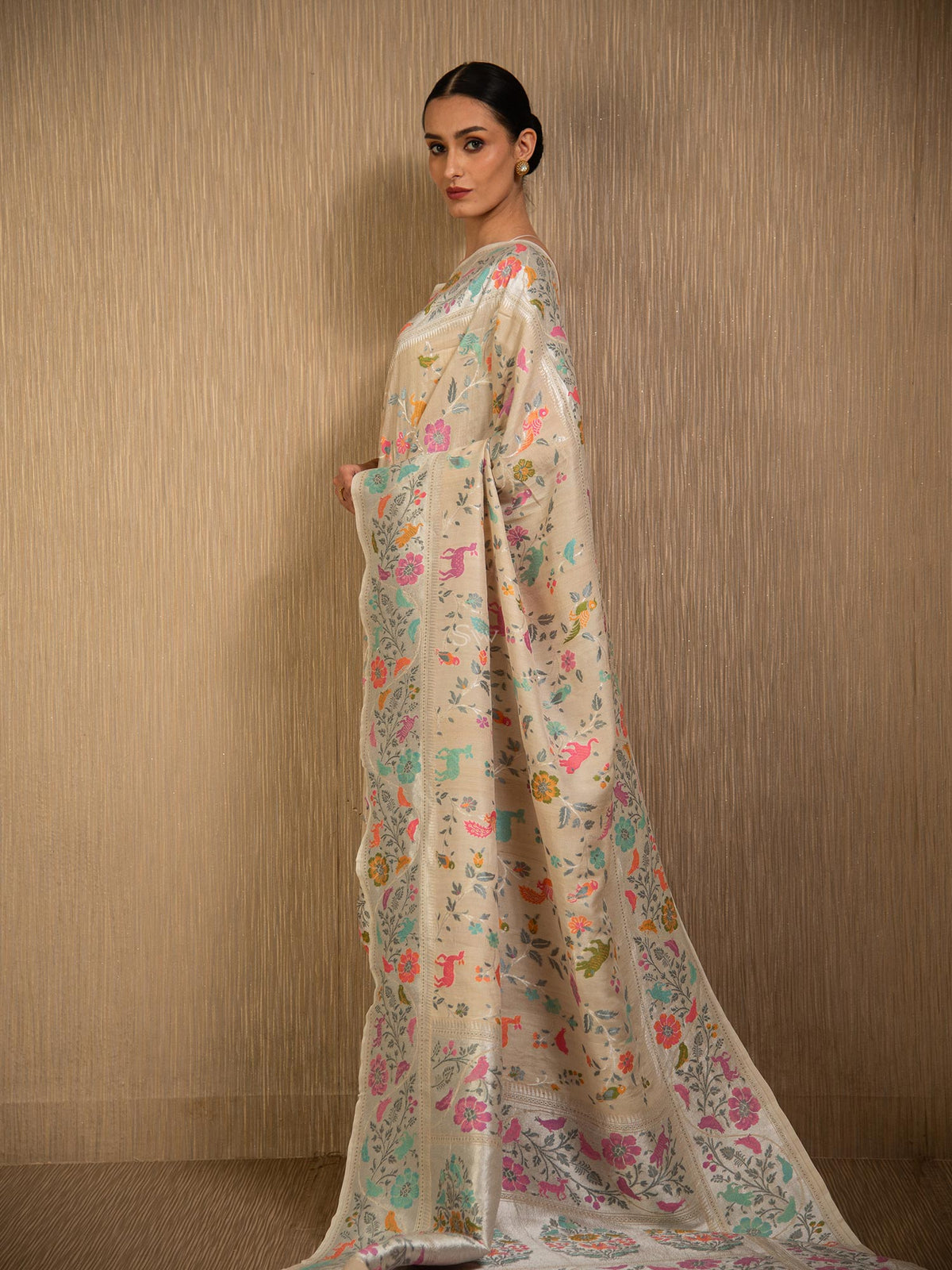 Off White Tussar Georgette Handloom Banarasi Saree