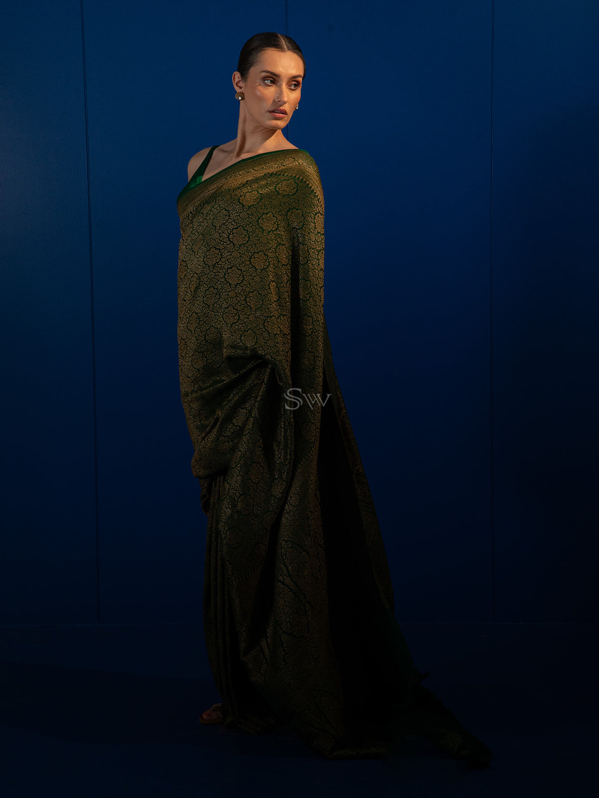Bottle Green Jaal Crepe Silk Handloom Banarasi Saree - Sacred Weaves