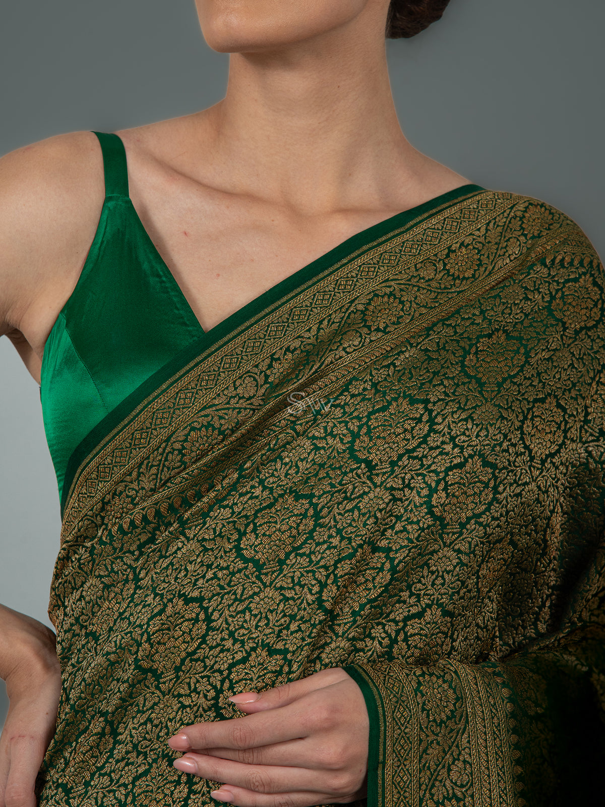 Bottle Green Jaal Crepe Silk Handloom Banarasi Saree - Sacred Weaves