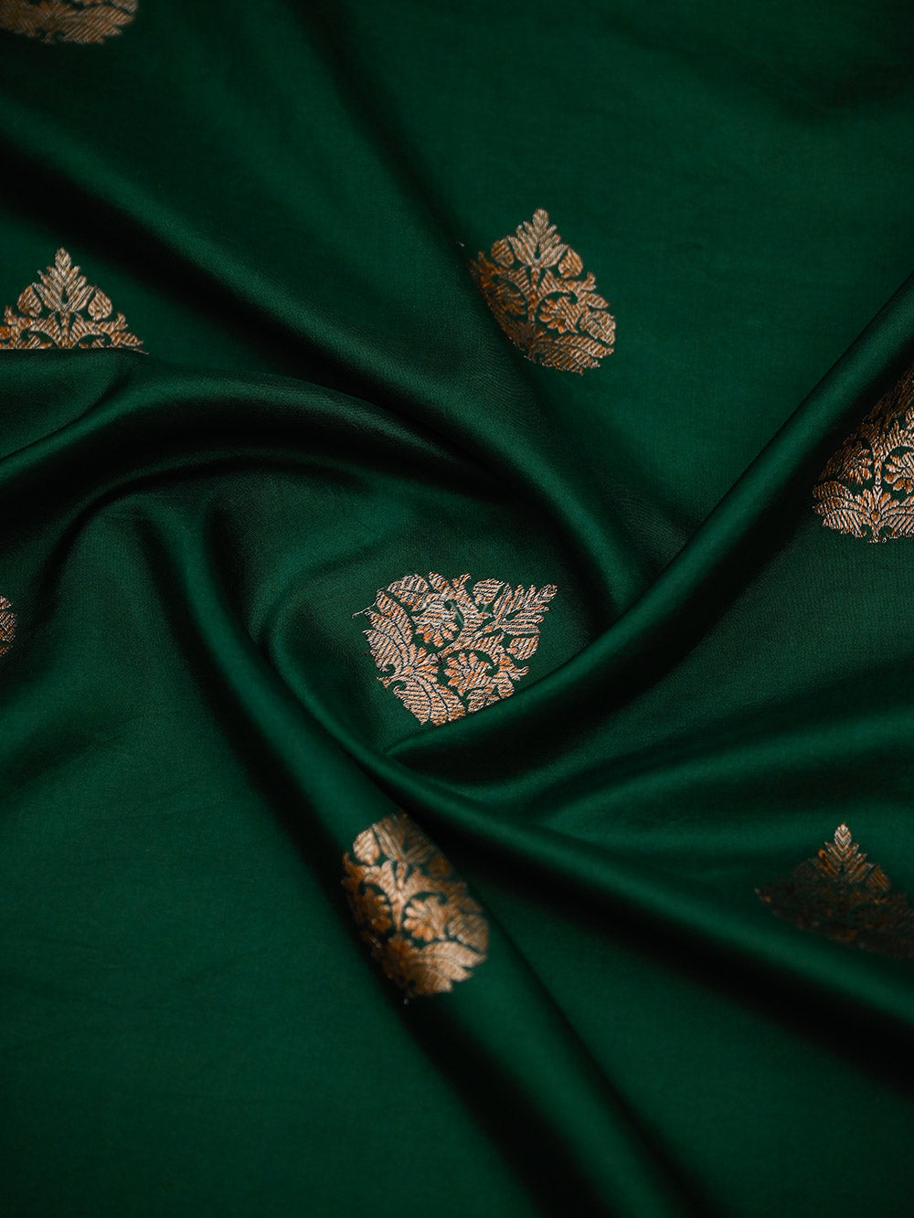 Bottle Green Booti Silk Handloom Banarasi Saree - Sacred Weaves
