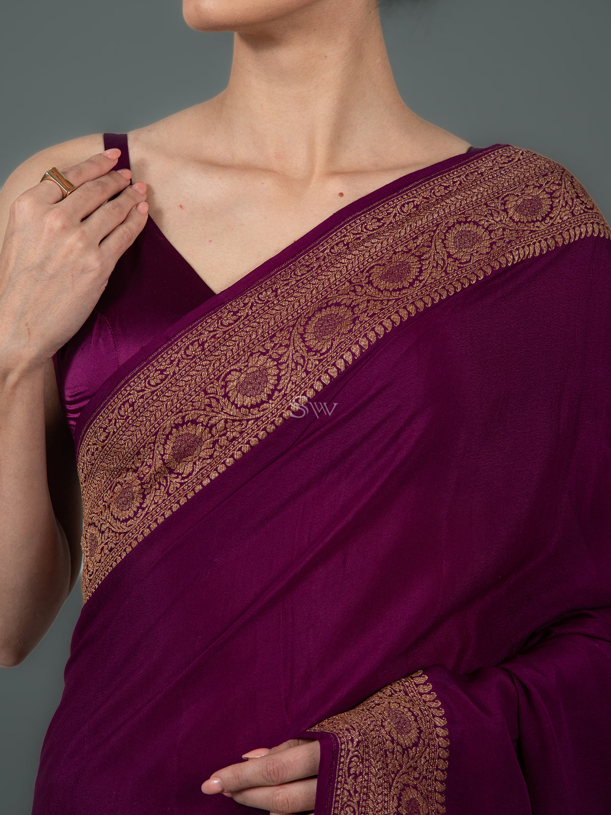 Wine Plain Crepe Silk Handloom Banarasi Saree - Sacred Weaves
