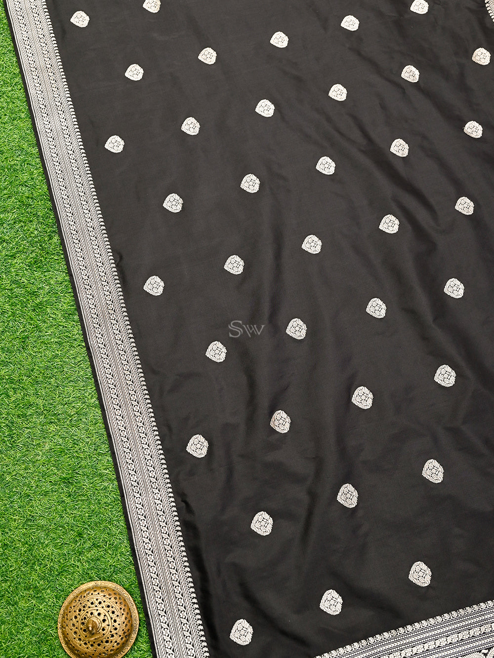 Black Booti Katan Silk Handloom Banarasi Dupatta - Sacred Weaves