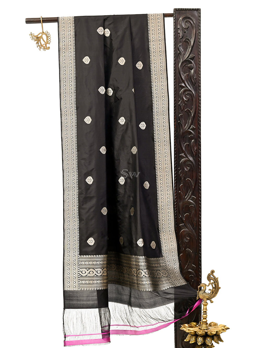 Black Booti Katan Silk Handloom Banarasi Dupatta - Sacred Weaves
