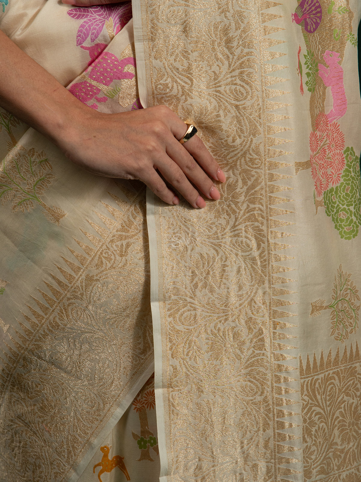 Off White Katan Silk Handloom Banarasi Saree - Sacred Weaves
