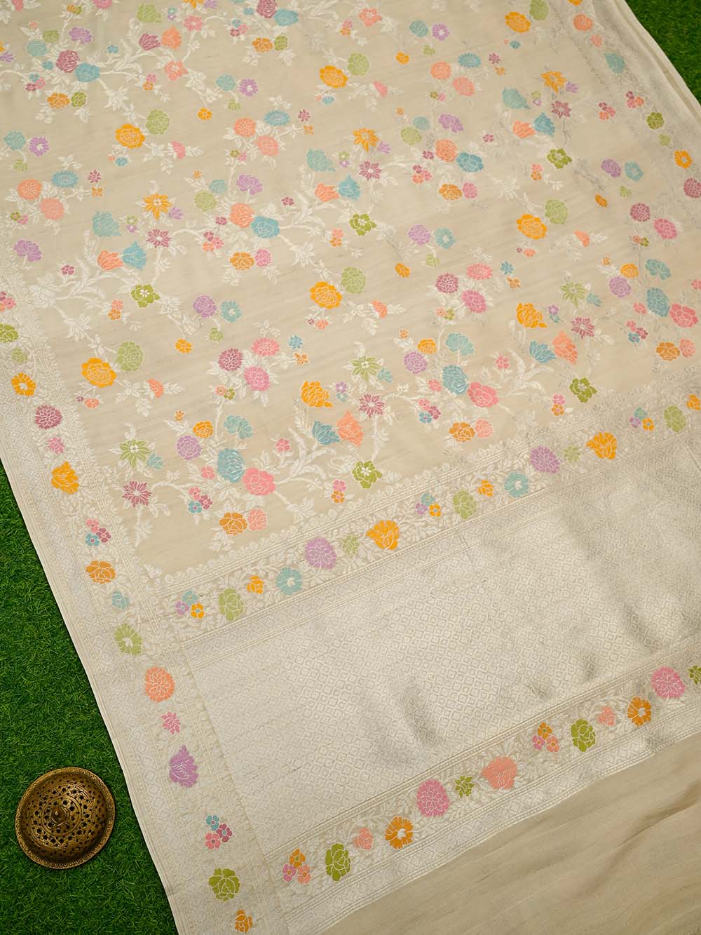 Off White Tussar Georgette Handloom Banarasi Saree - Sacred Weaves