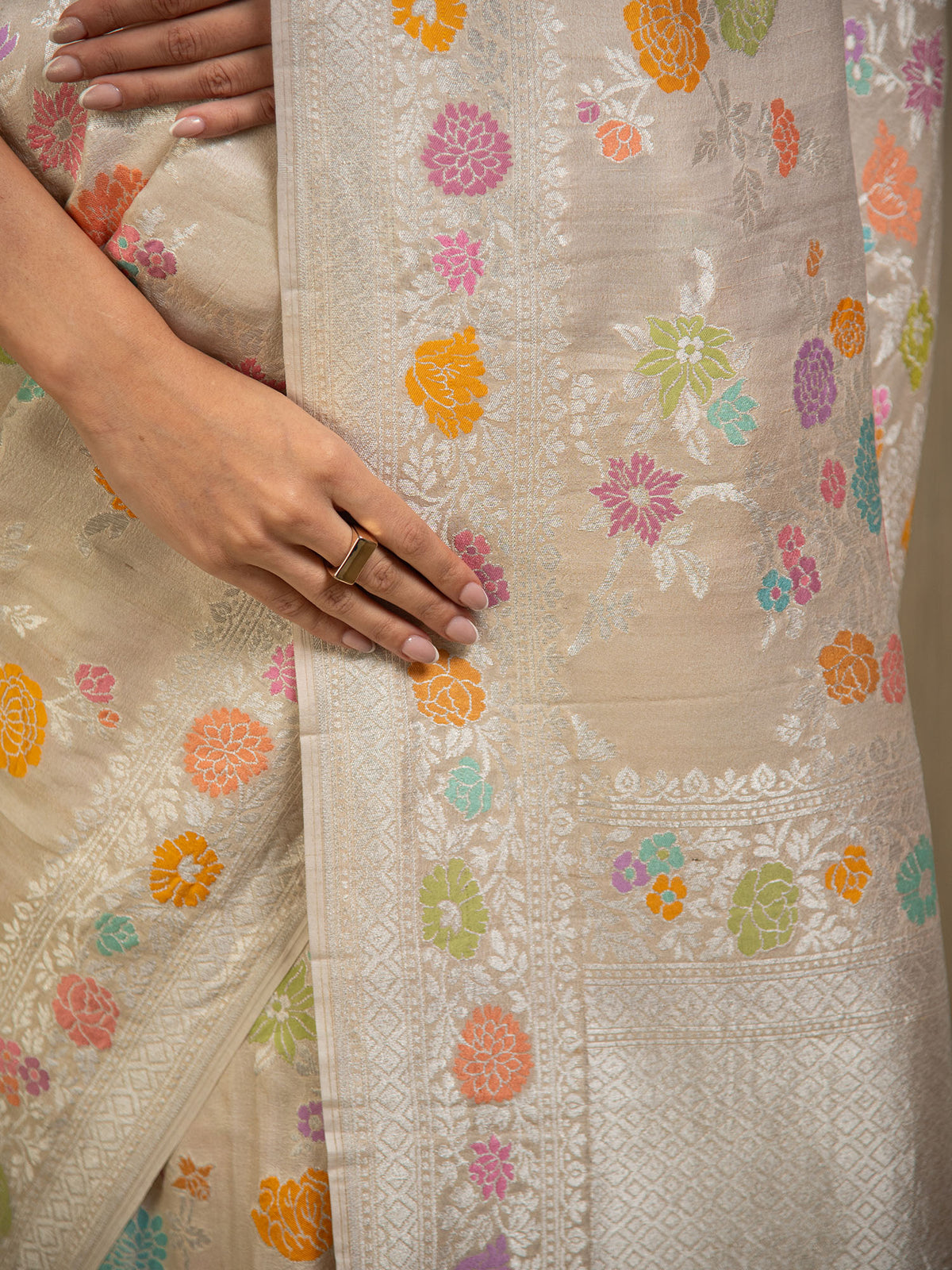 Off White Tussar Georgette Handloom Banarasi Saree