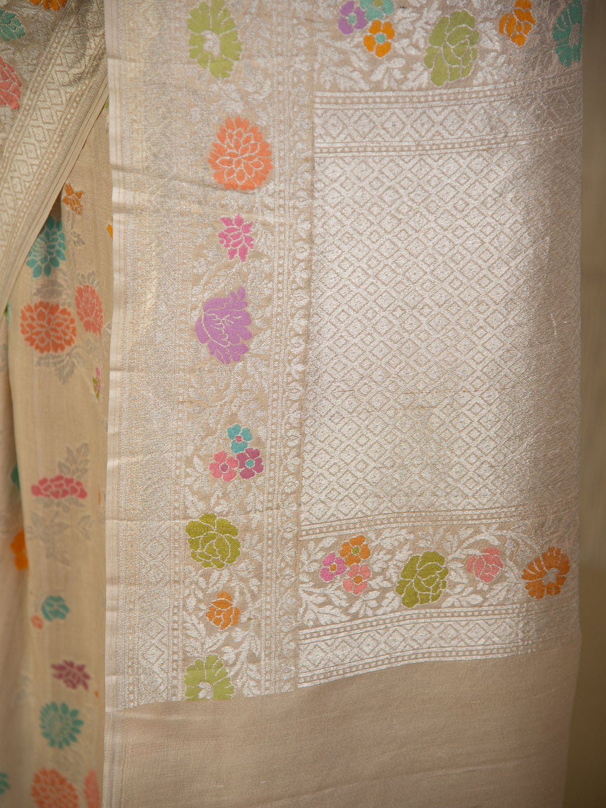 Off White Tussar Georgette Handloom Banarasi Saree